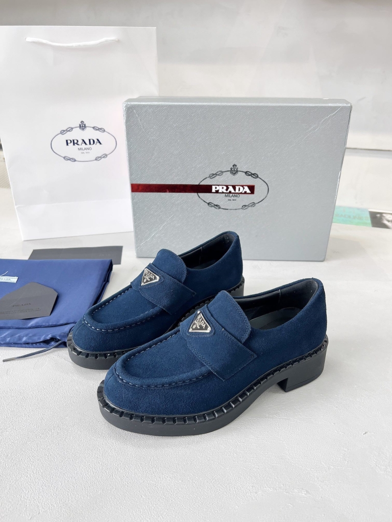 Pra*a leather shoes